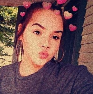 Meet your Posher, Marissa